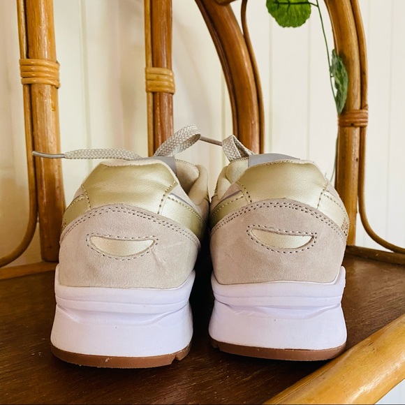 🌱 NEW BALANCE Sz 37 ‘Classic’ Athleisure Sneaker - Picture 3 of 9